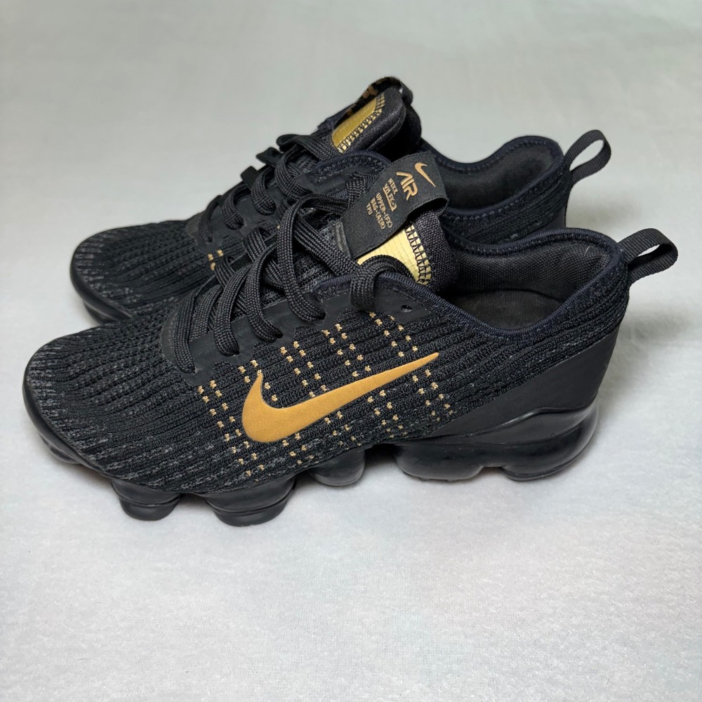 Nike Air VaporMax Flyknit 3 Black Metallic Gold Kids 5Y BQ5238-004 Womens 7 - Picture 8 of 14